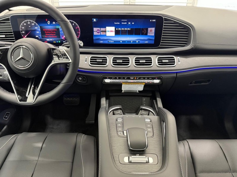 Mercedes-Benz GLE Vehicle Image 6