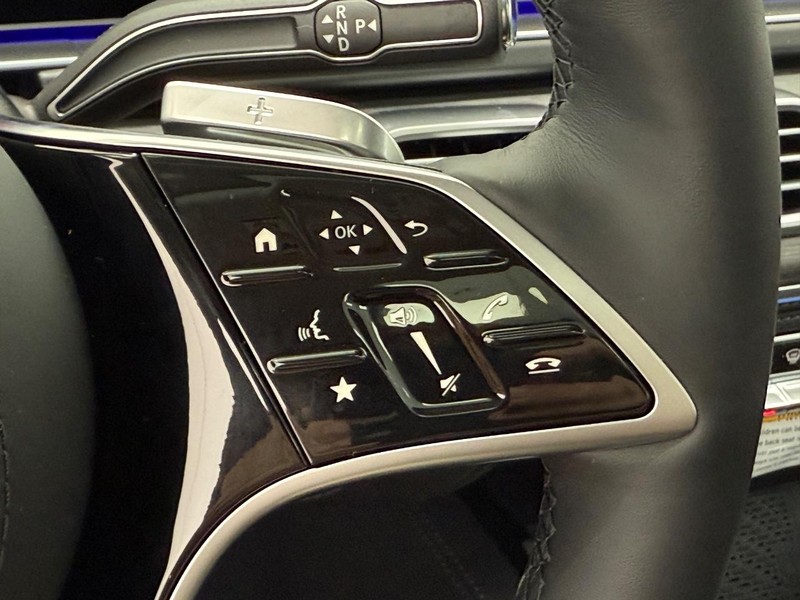 Mercedes-Benz GLE Vehicle Image 12