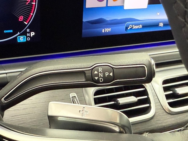 Mercedes-Benz GLE Vehicle Image 13