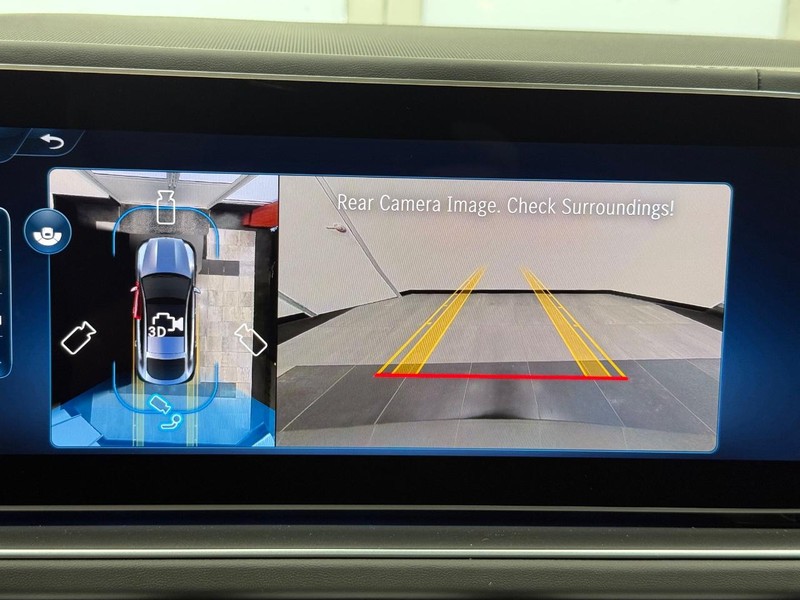 Mercedes-Benz GLE Vehicle Image 14