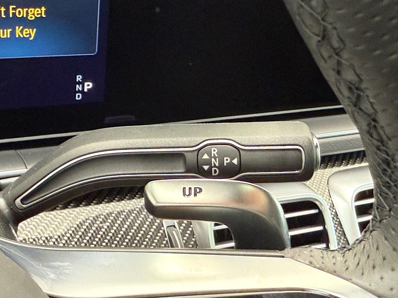 Mercedes-Benz GLE Vehicle Image 13