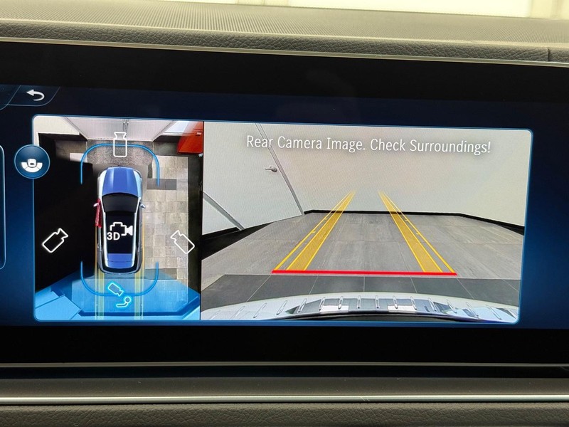 Mercedes-Benz GLE Vehicle Image 14