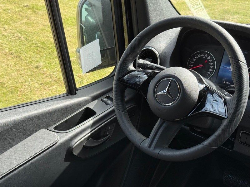 Mercedes-Benz Sprinter Passenger Van Vehicle Image 9