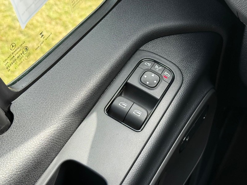 Mercedes-Benz Sprinter Passenger Van Vehicle Image 15