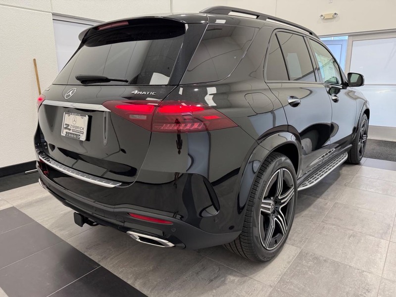 Mercedes-Benz GLE Vehicle Image 2