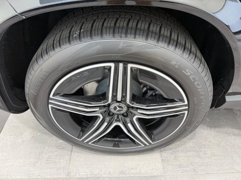 Mercedes-Benz GLE Vehicle Image 3