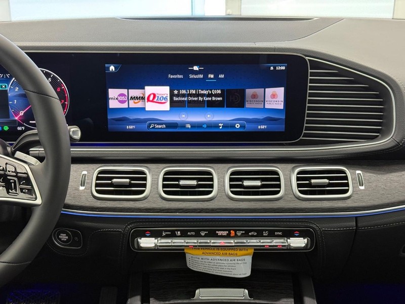 Mercedes-Benz GLE Vehicle Image 7