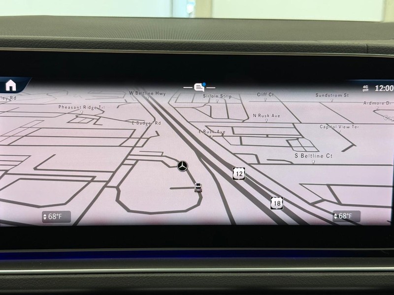 Mercedes-Benz GLE Vehicle Image 15