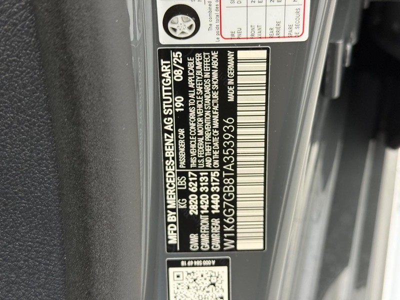 Mercedes-Benz S-Class Vehicle Image 17