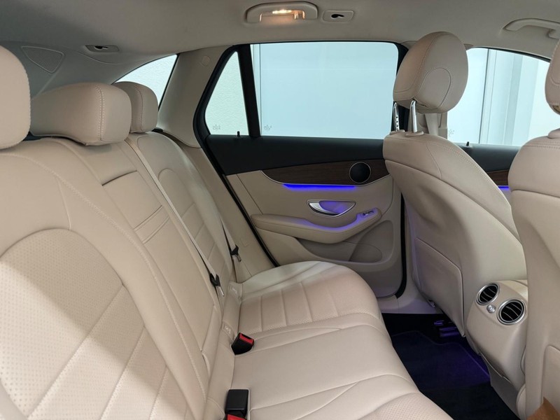 Mercedes-Benz GLC Vehicle Image 8