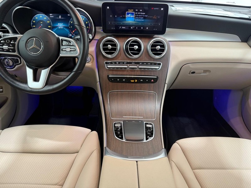 Mercedes-Benz GLC Vehicle Image 10