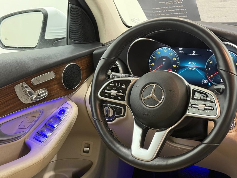 Mercedes-Benz GLC Vehicle Image 11