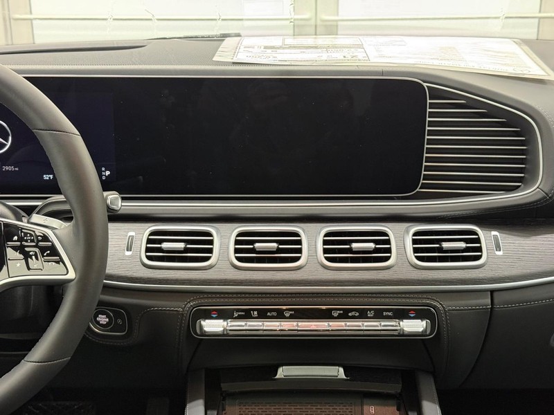 Mercedes-Benz GLE Vehicle Image 6