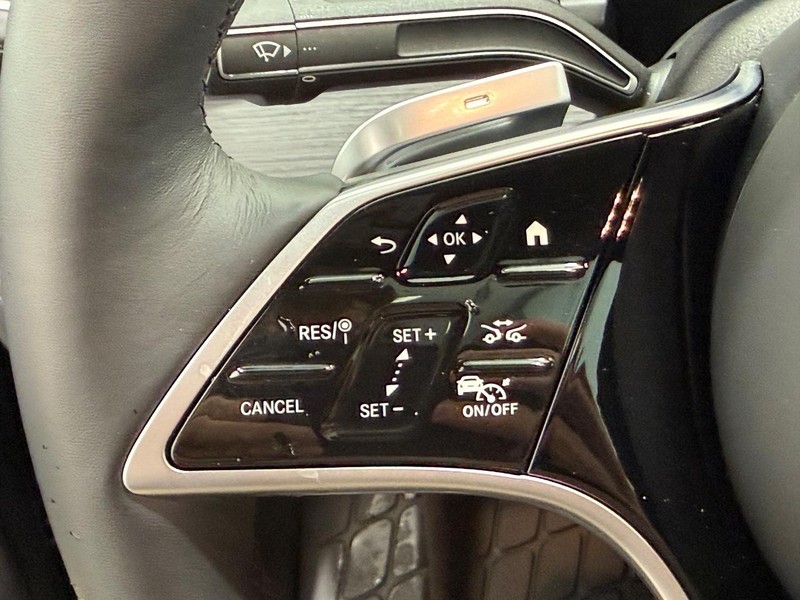 Mercedes-Benz GLE Vehicle Image 10