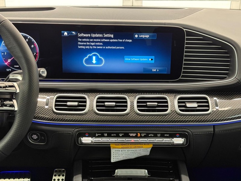 Mercedes-Benz GLE Vehicle Image 7