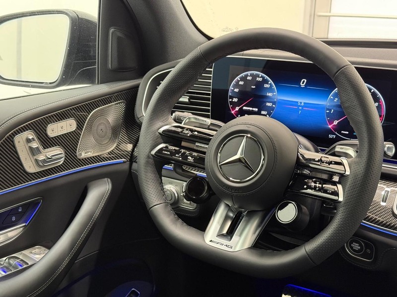 Mercedes-Benz GLE Vehicle Image 8