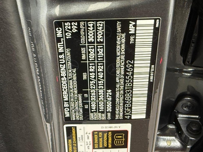 Mercedes-Benz GLE Vehicle Image 17