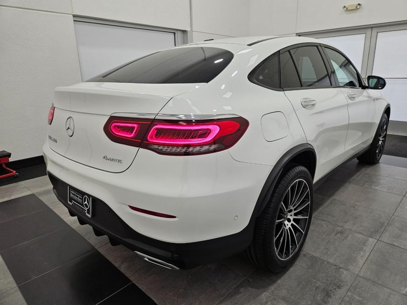 Mercedes-Benz GLC Vehicle Image 2