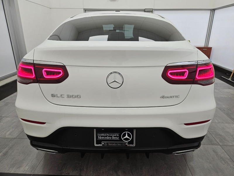 Mercedes-Benz GLC Vehicle Image 3