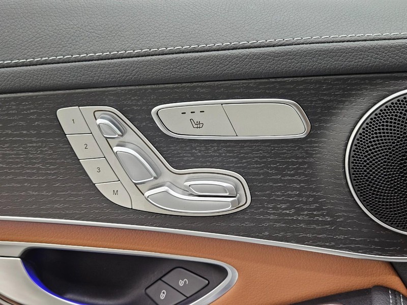 Mercedes-Benz GLC Vehicle Image 13