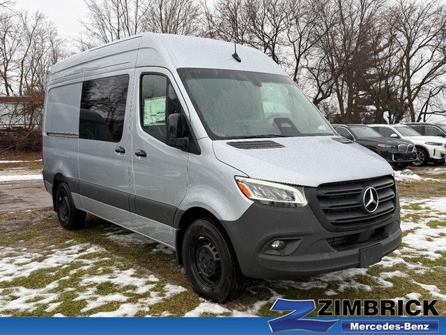 2026 Mercedes-Benz Sprinter Crew Van Base's photo