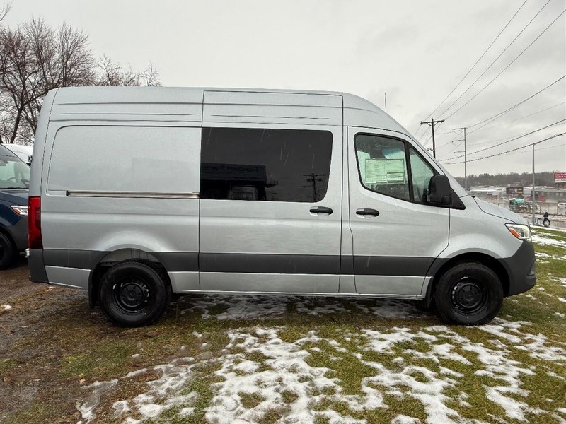 Mercedes-Benz Sprinter Van Vehicle Image 2