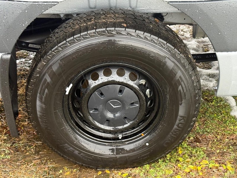 Mercedes-Benz Sprinter Van Vehicle Image 4