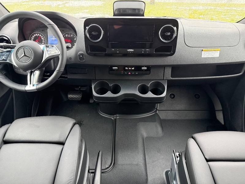 Mercedes-Benz Sprinter Van Vehicle Image 6