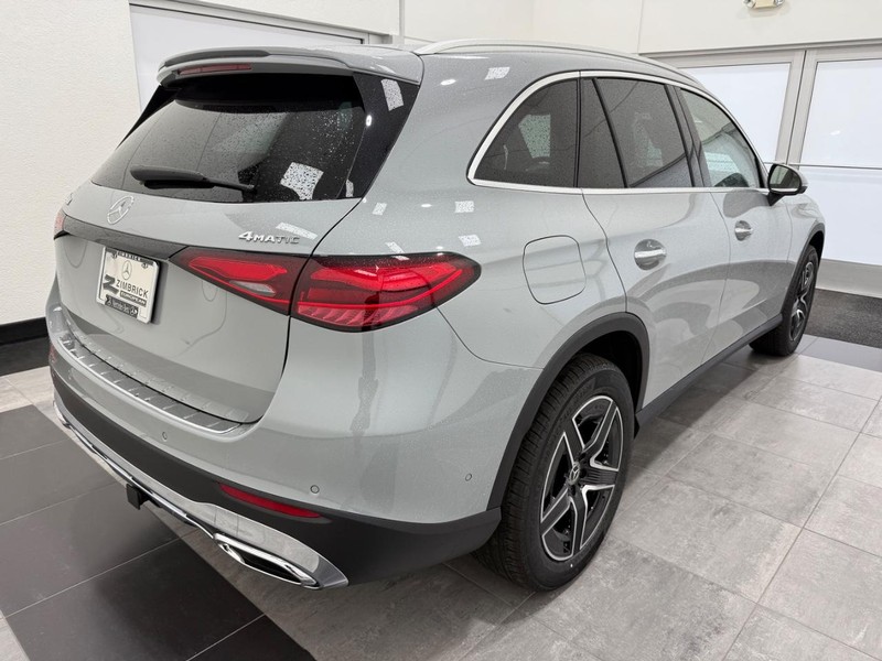 Mercedes-Benz GLC Vehicle Image 2