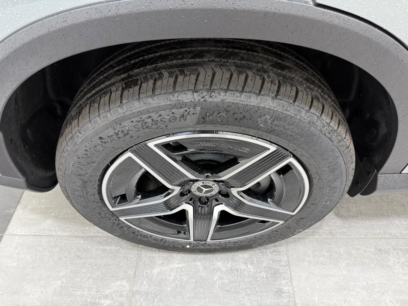 Mercedes-Benz GLC Vehicle Image 3