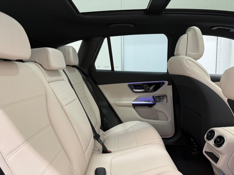 Mercedes-Benz GLC Vehicle Image 5