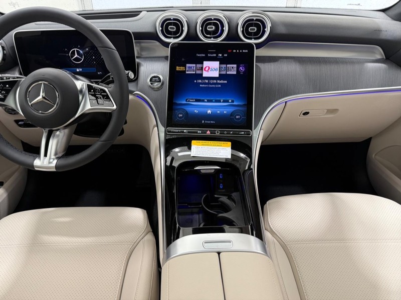 Mercedes-Benz GLC Vehicle Image 8