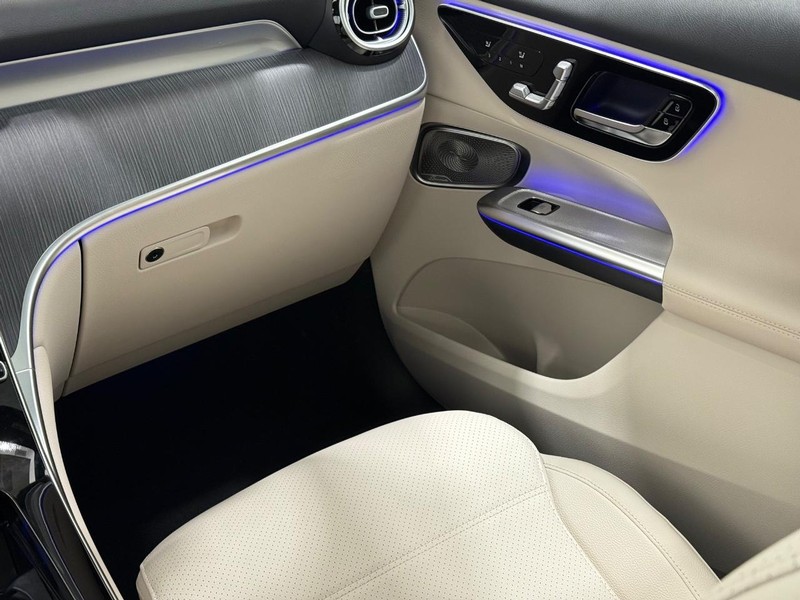 Mercedes-Benz GLC Vehicle Image 10