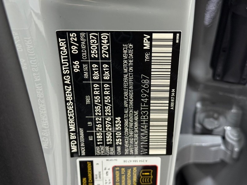 Mercedes-Benz GLC Vehicle Image 18