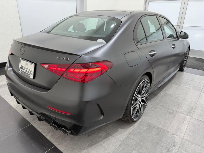 Mercedes-Benz C-Class Vehicle Image 2