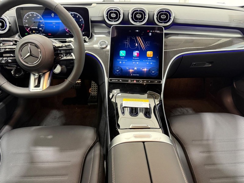 Mercedes-Benz C-Class Vehicle Image 6