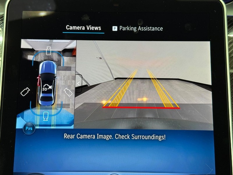 Mercedes-Benz C-Class Vehicle Image 15