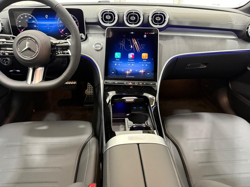 Mercedes-Benz C-Class Vehicle Image 6