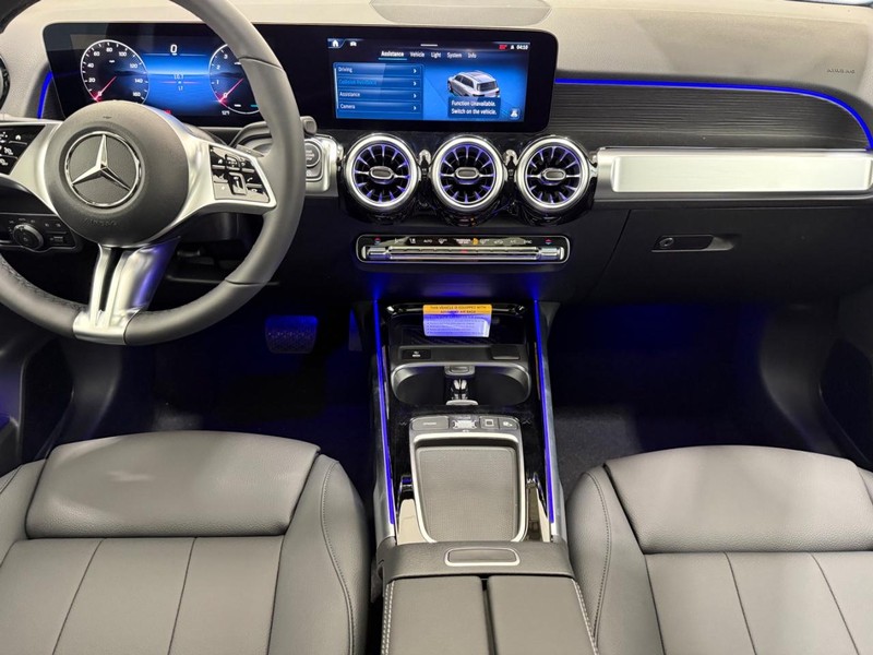 Mercedes-Benz GLB Vehicle Image 5