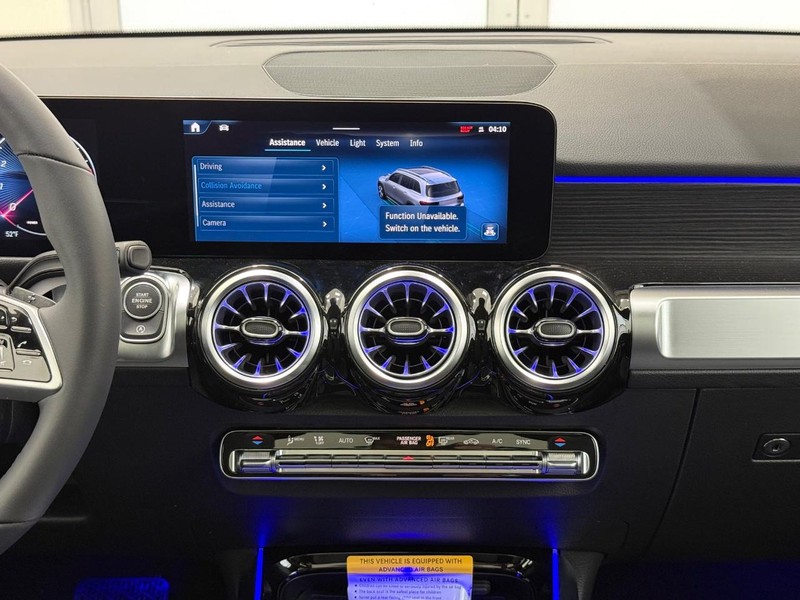 Mercedes-Benz GLB Vehicle Image 6