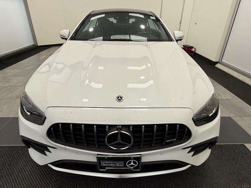 Mercedes-Benz E-Class Vehicle Image 7