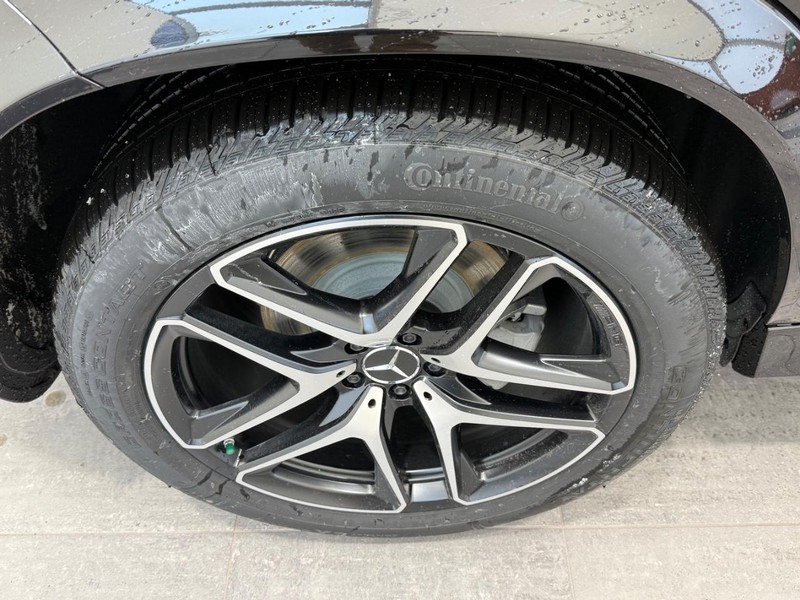 Mercedes-Benz GLE Vehicle Image 3