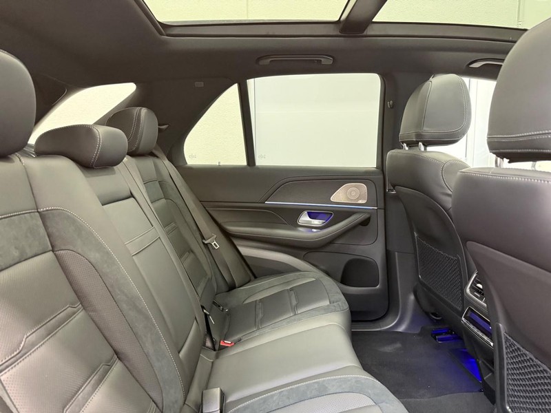 Mercedes-Benz GLE Vehicle Image 5