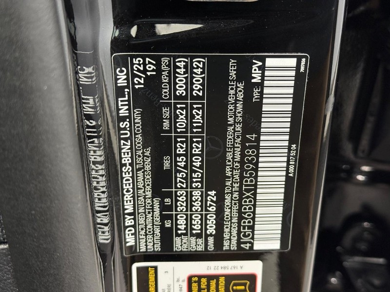 Mercedes-Benz GLE Vehicle Image 18