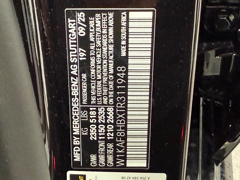 Mercedes-Benz C-Class Vehicle Image 17