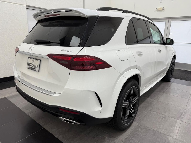 Mercedes-Benz GLE Vehicle Image 2
