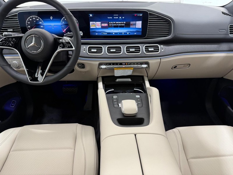 Mercedes-Benz GLE Vehicle Image 6