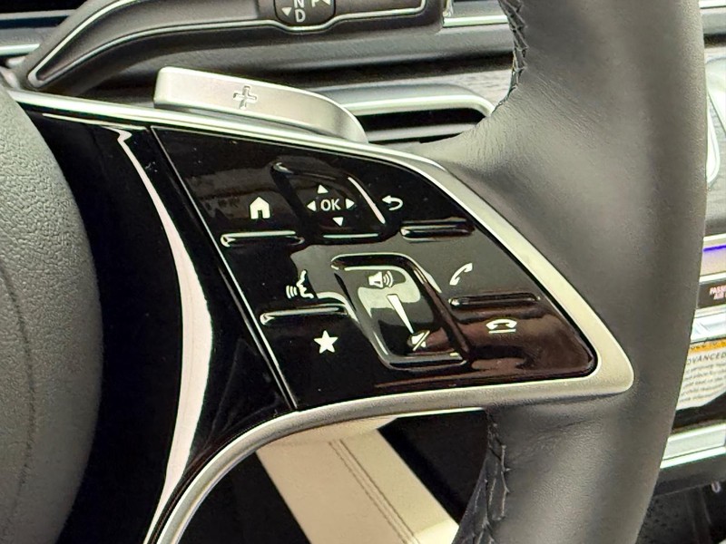 Mercedes-Benz GLE Vehicle Image 12