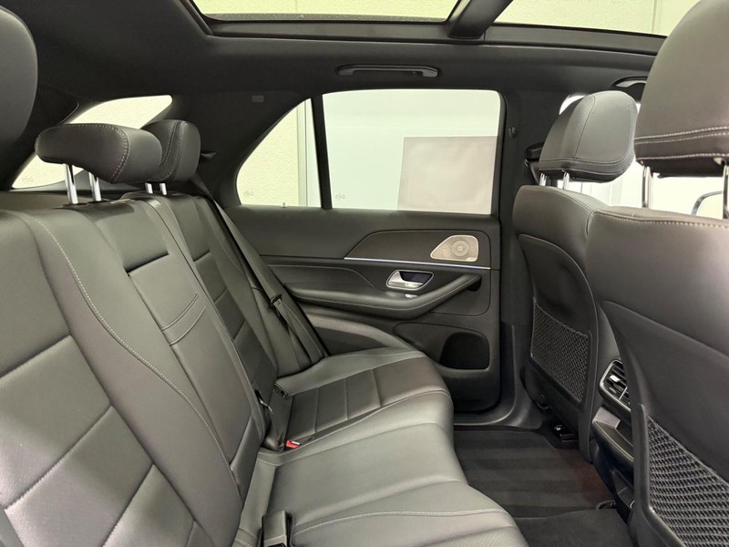 Mercedes-Benz GLE Vehicle Image 8
