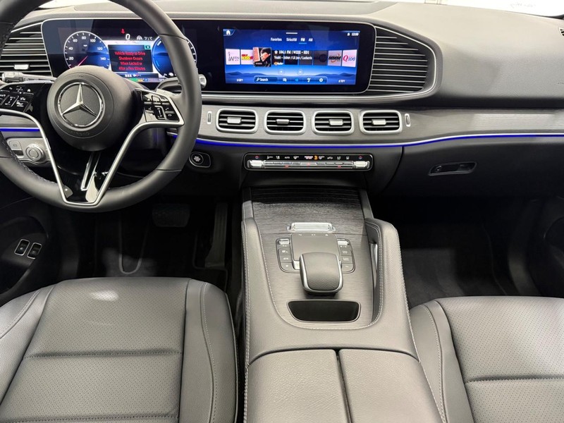 Mercedes-Benz GLE Vehicle Image 9